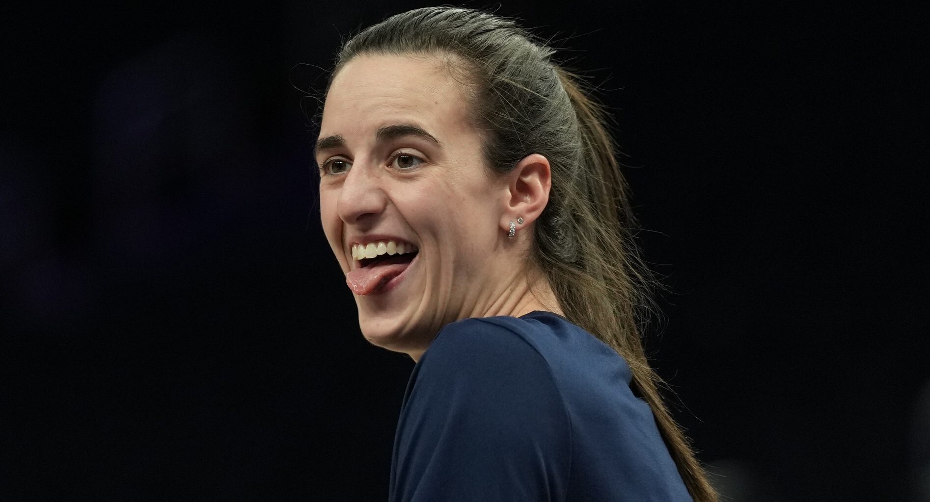 Caitlin Clark still hitting game winners