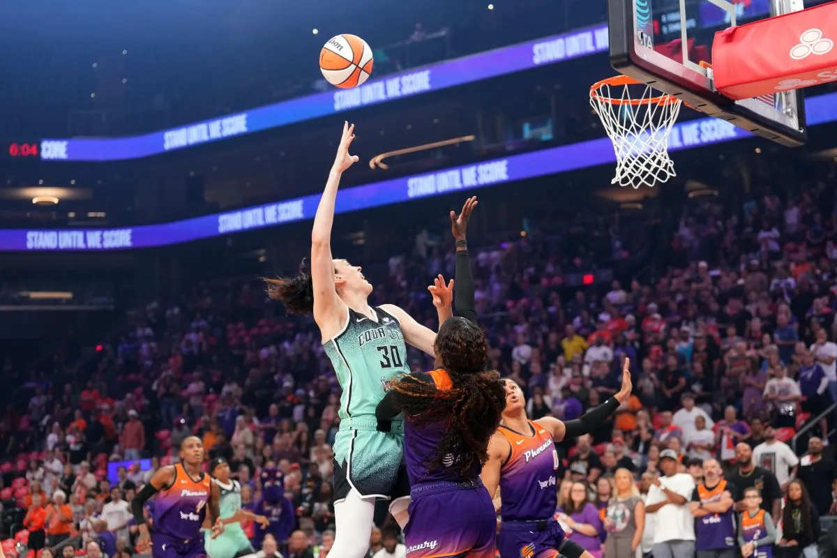 Two-Time Euro Champ Stewart Returns To Fenerbahçe