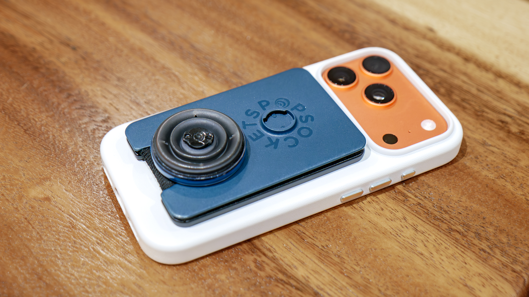 PopSockets Kick-Out PopWallet without PopSocket installed.