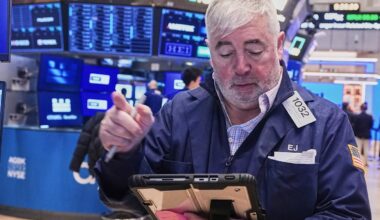 Stock market today: Dow, S&P 500, Nasdaq sink as tech stocks get pummeled - Yahoo Finance