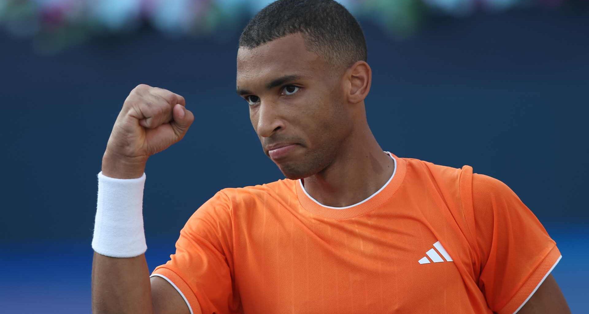 Felix Auger-Aliassime sets Daniil Medvedev SF in Dubai redemption bid | ATP Tour