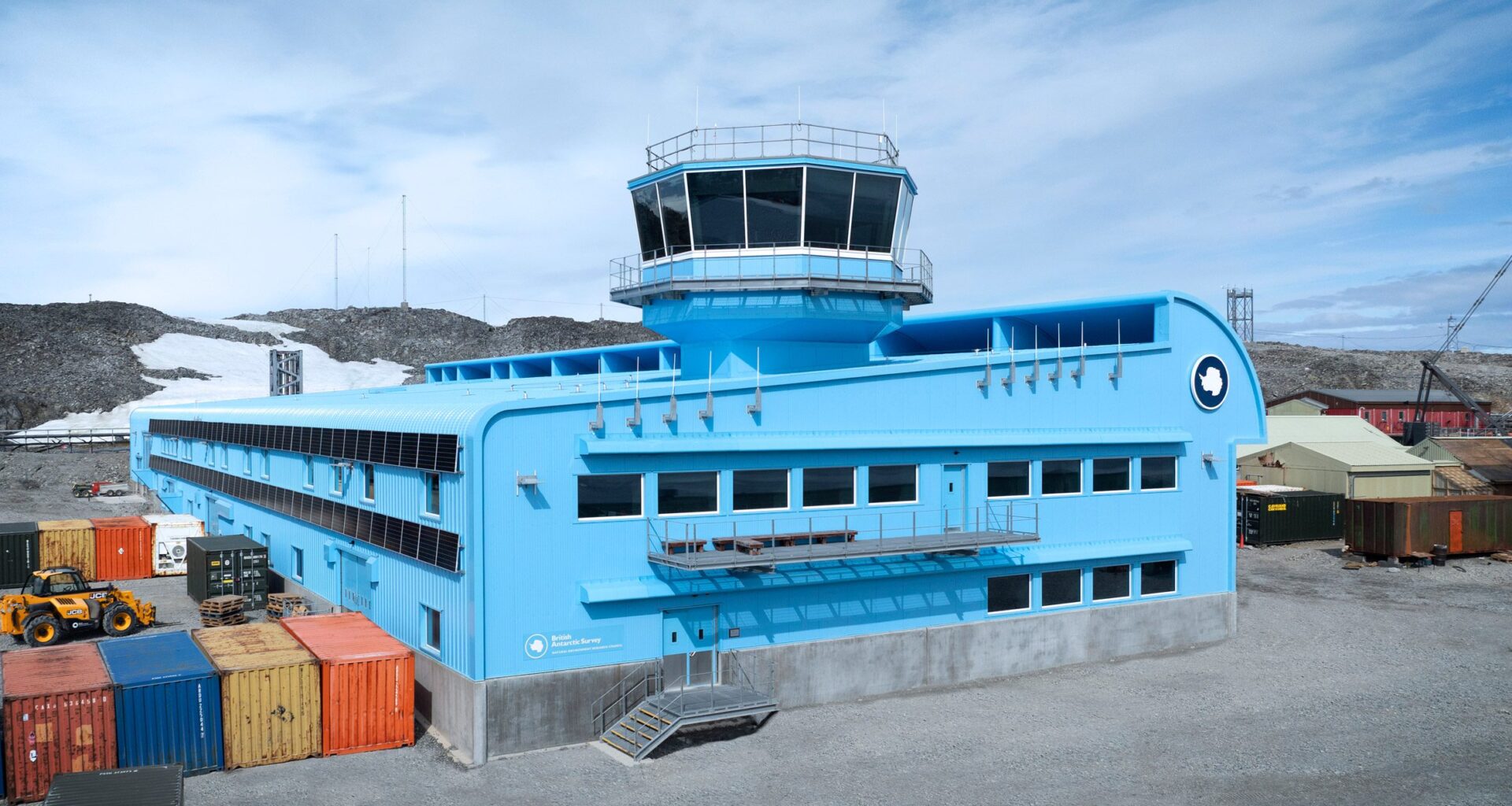 Hugh Broughton Architects unveils Discovery Building in Antarctica