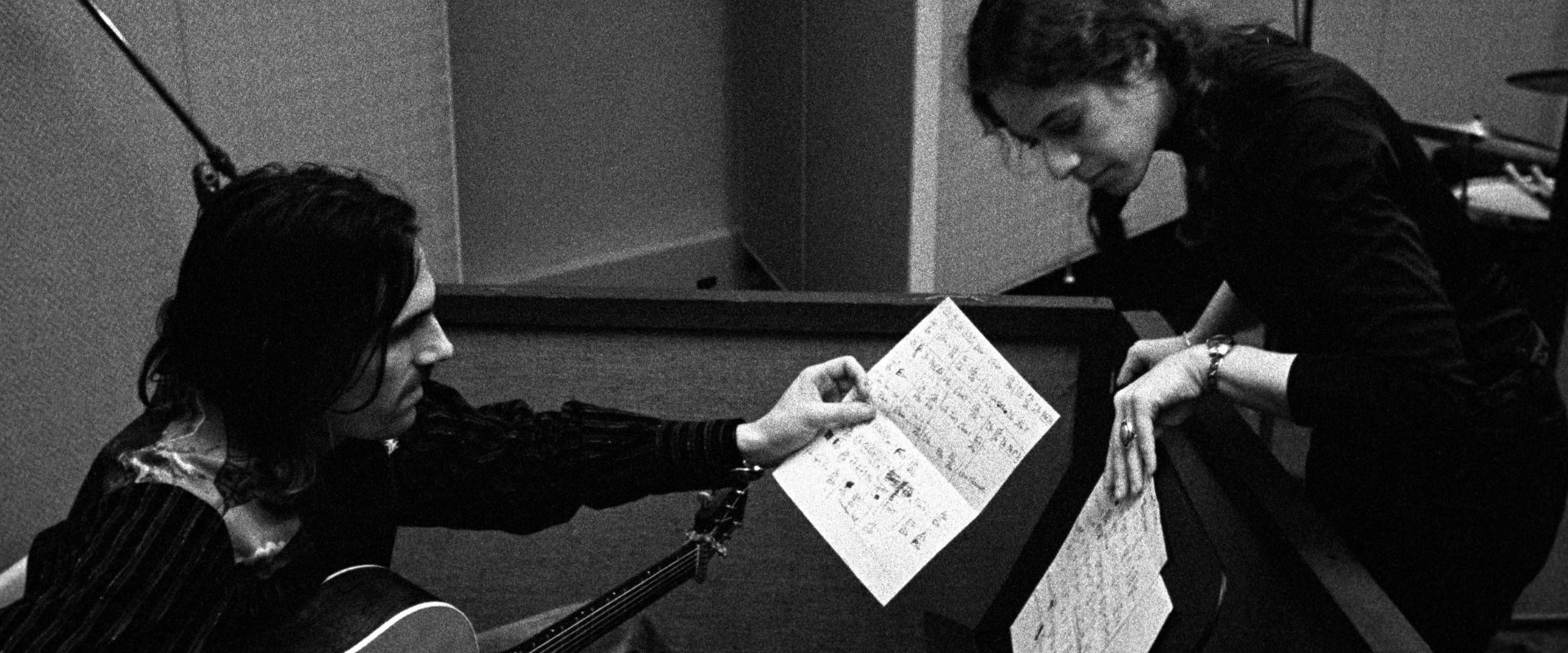 On This Day in 1971, This Queen of Rock Released an Iconic Album Featuring a Track James Taylor Called the “Best Song Written by a Human Being”