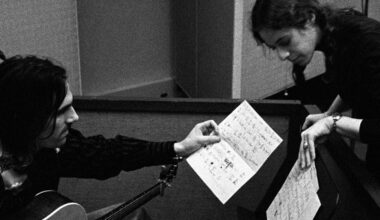 On This Day in 1971, This Queen of Rock Released an Iconic Album Featuring a Track James Taylor Called the “Best Song Written by a Human Being”