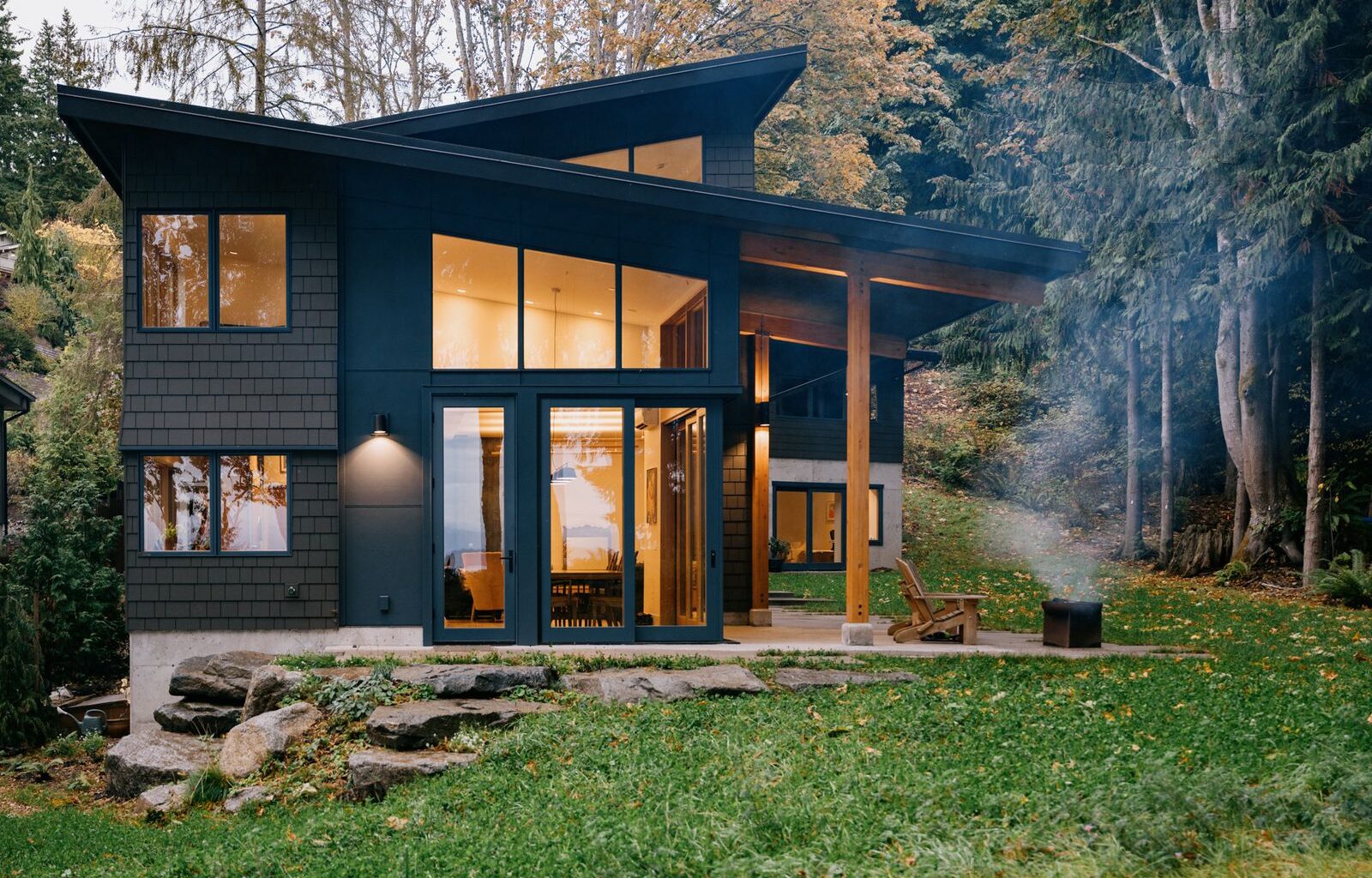 Handbuilt Touches by Grandpa Complete This Waterside Family Home in Washington