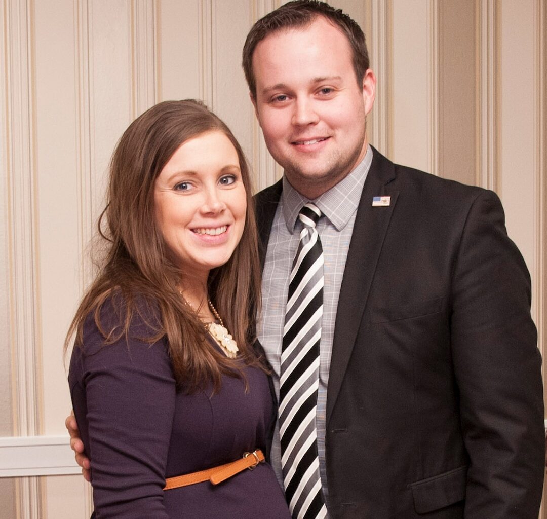 Josh Duggar's Wife Anna Duggar Returns to Instagram