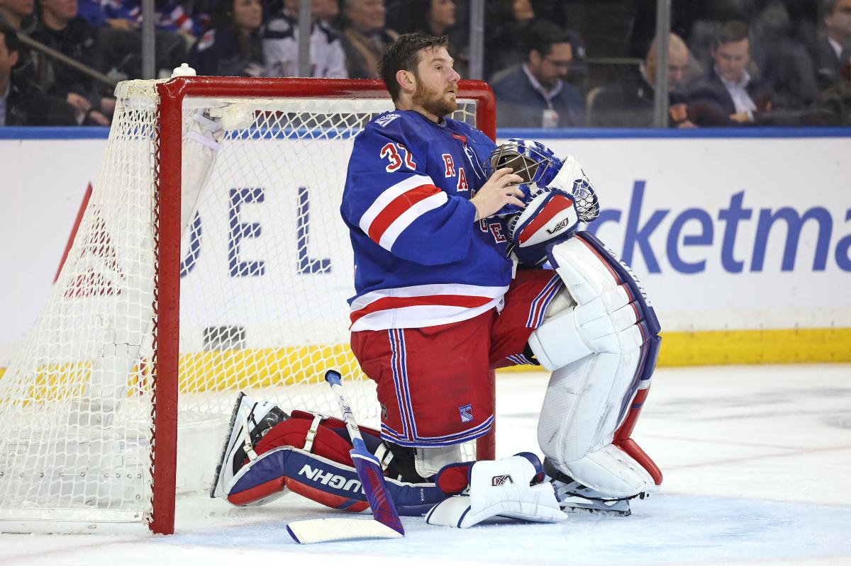 Rangers' Jonathan Quick makes his trade deadline stance clear