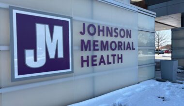 Johnson Memorial Health to close its maternity care center
