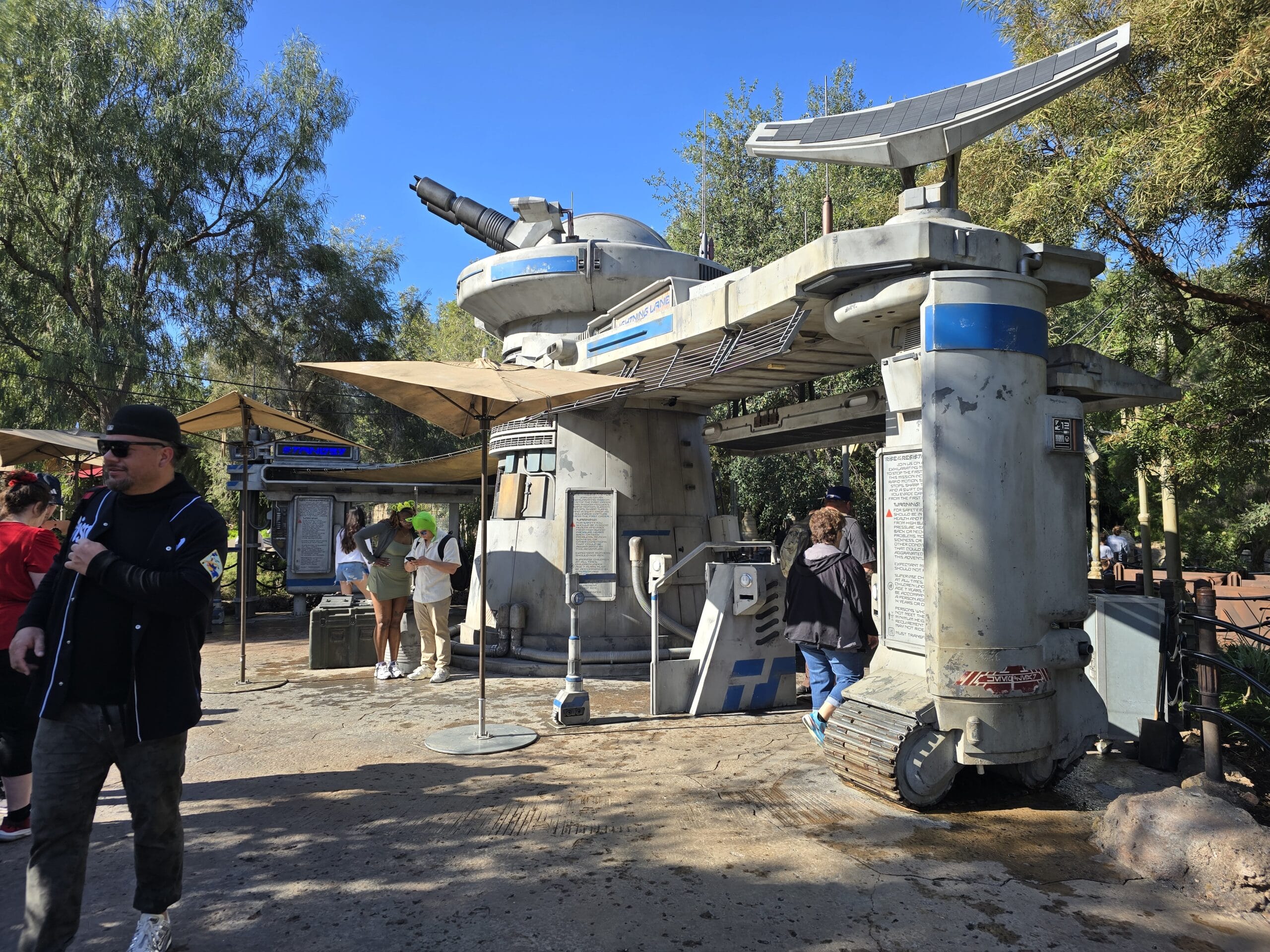 Star Wars: Rise of the Resistance entrance at Disneyland park