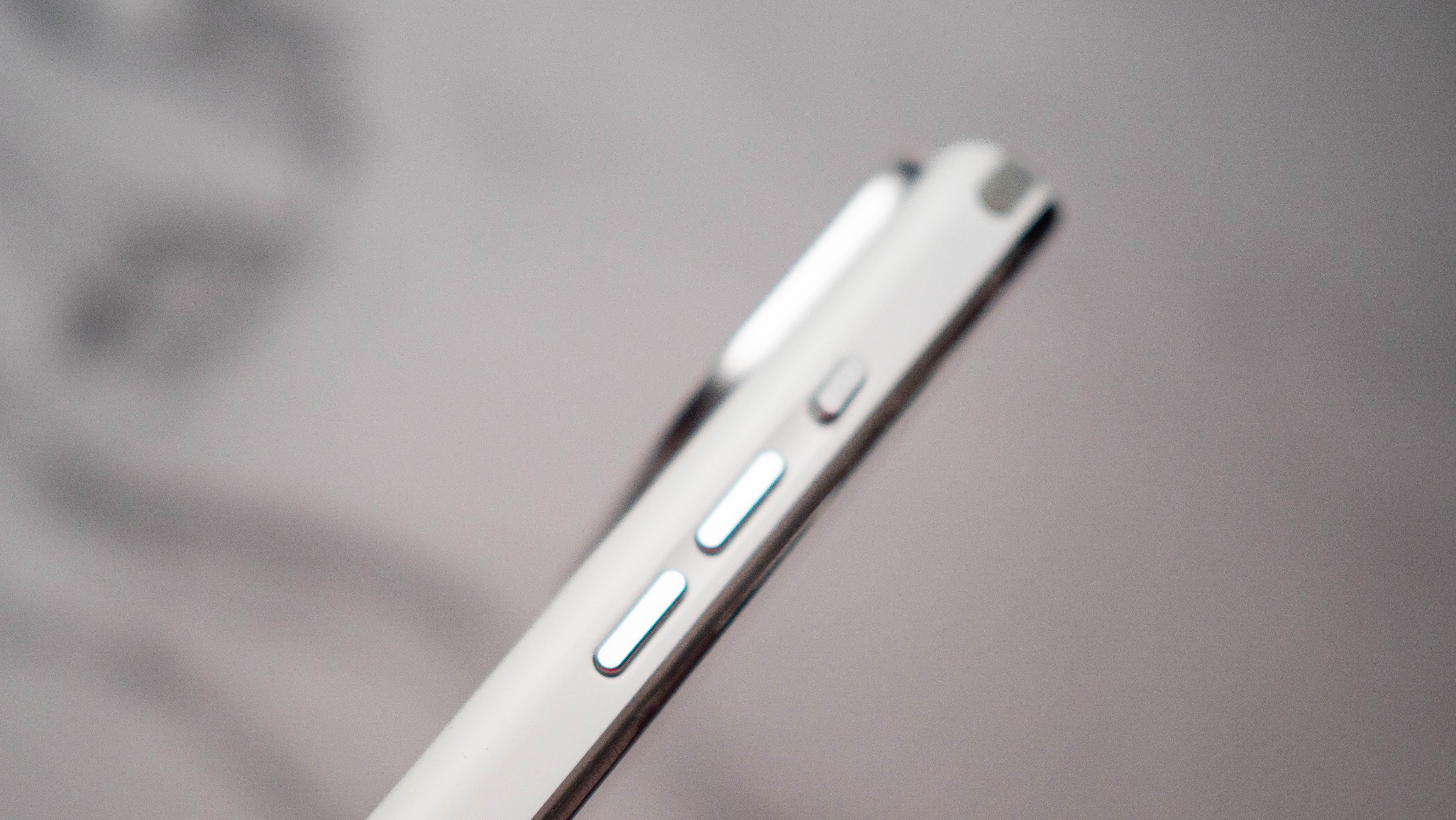 Aulumu iPhone 17 Pro case