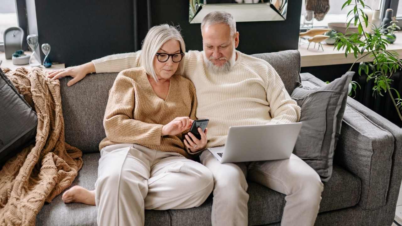 The variable reductions or increments when claiming retirement at different ages