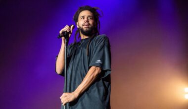 J. Cole makes stop in Phoenix after car breaks down