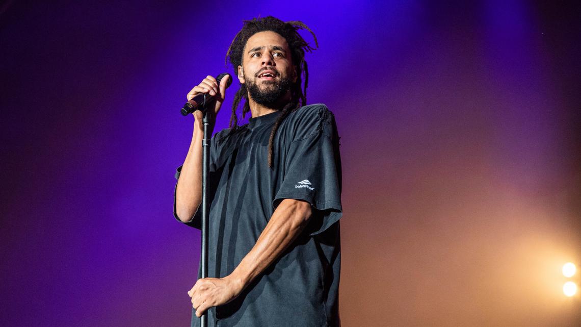 J. Cole makes stop in Phoenix after car breaks down