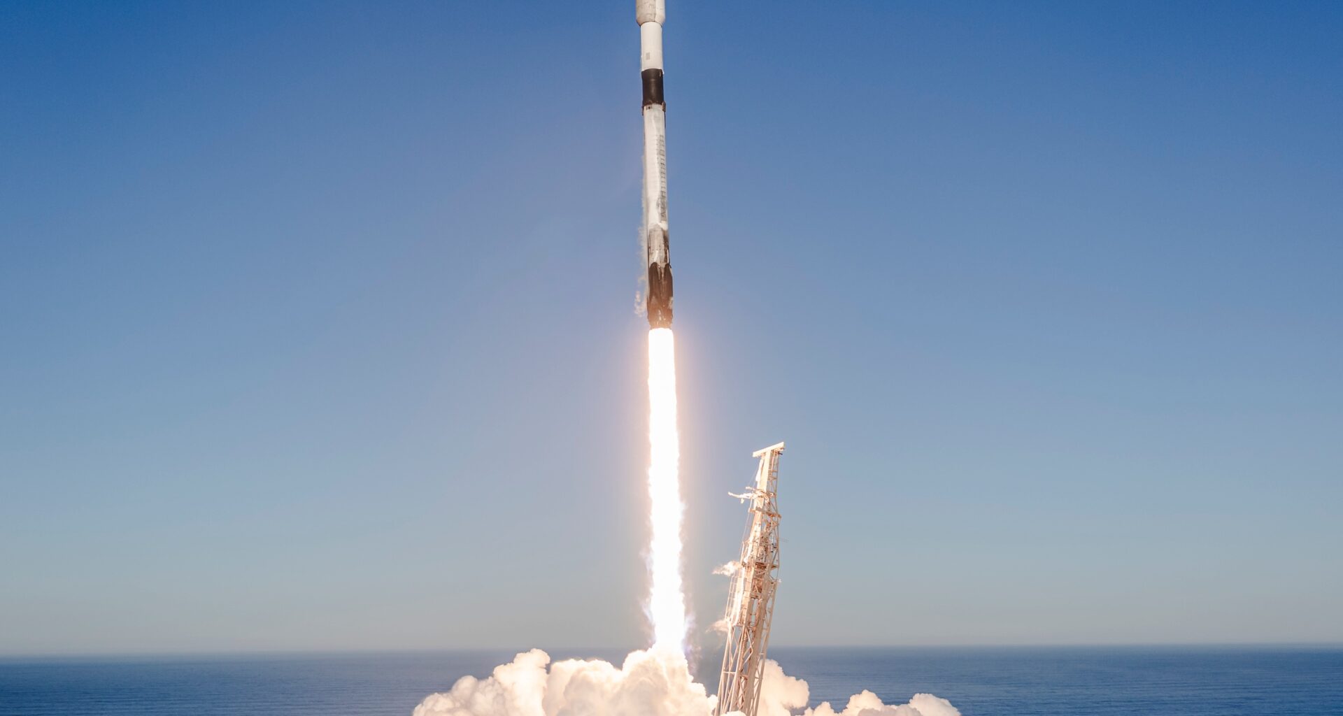 SpaceX pauses Falcon 9 launches after upper stage anomaly