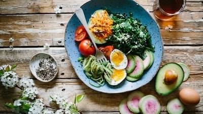 Try out Dr London's recommendations to protect your heart health! (Unsplash)