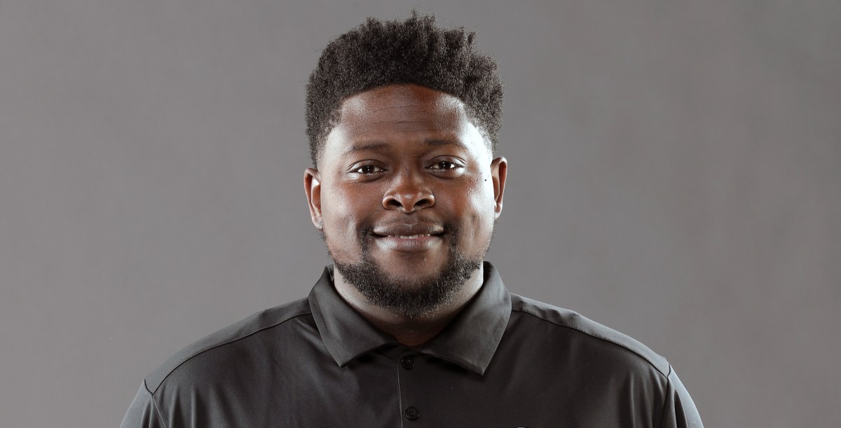 Texas hires Kwahn Drake as assistant DL coach