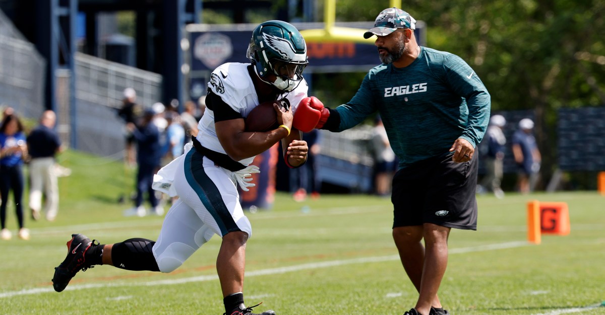 Eagles bring back RB and WR coaches, plus other offensive assistants