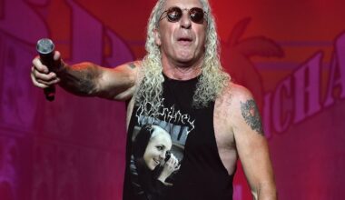 Dee Snider resigns from "Twisted Sister" citing health issues, band cancels reunion shows