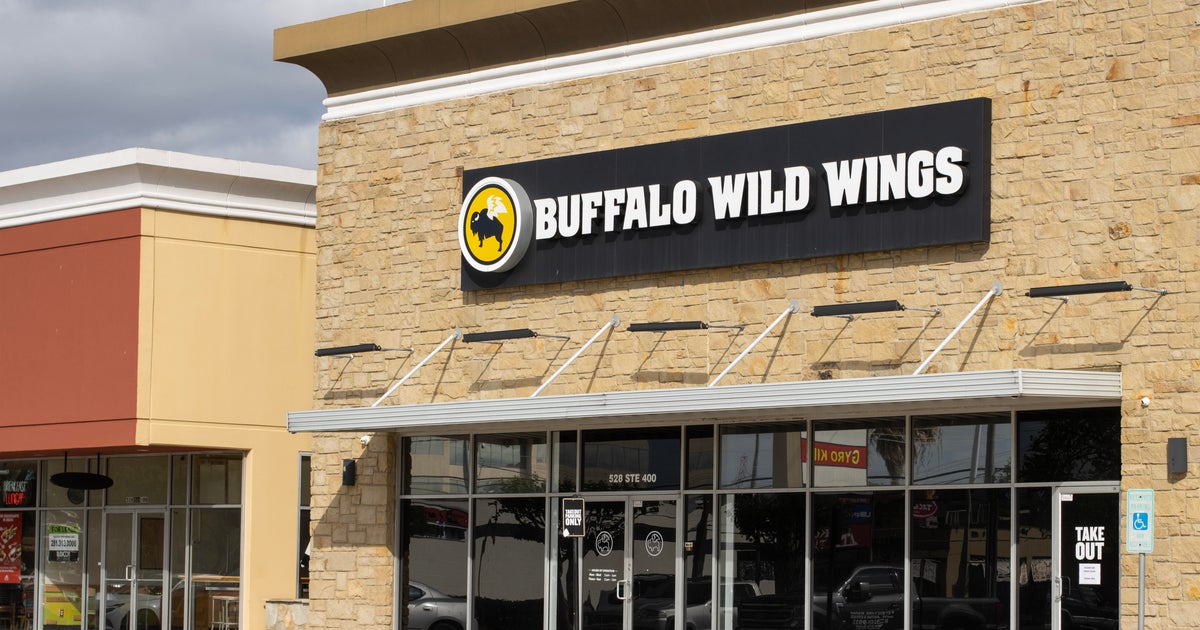 Judge says lawsuit over Buffalo Wild Wings boneless wings has "no meat on its bones"