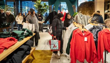 Americans kept their shopping flat in December, as wage growth cooled