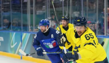 Milan Olympics: Penguin players at the start