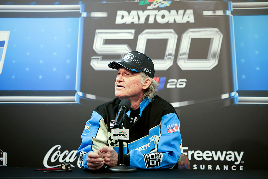 Kurt Russell Reveals Best Acting Compliment He's Ever Received At Daytona 500