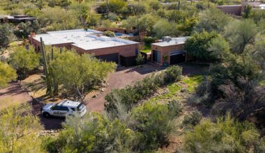 How "signal sniffer" technology is being used in the search for Nancy Guthrie