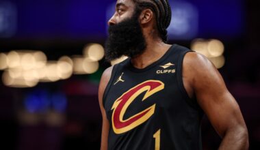 James Harden is still struggling to dribble after broken thumb