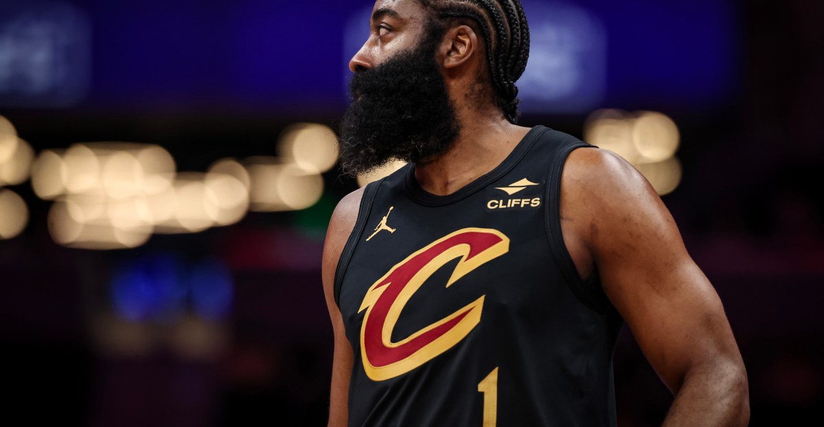 James Harden is still struggling to dribble after broken thumb