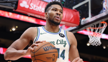 NBA trade deadline live updates: Latest news, rumors with eyes on Giannis