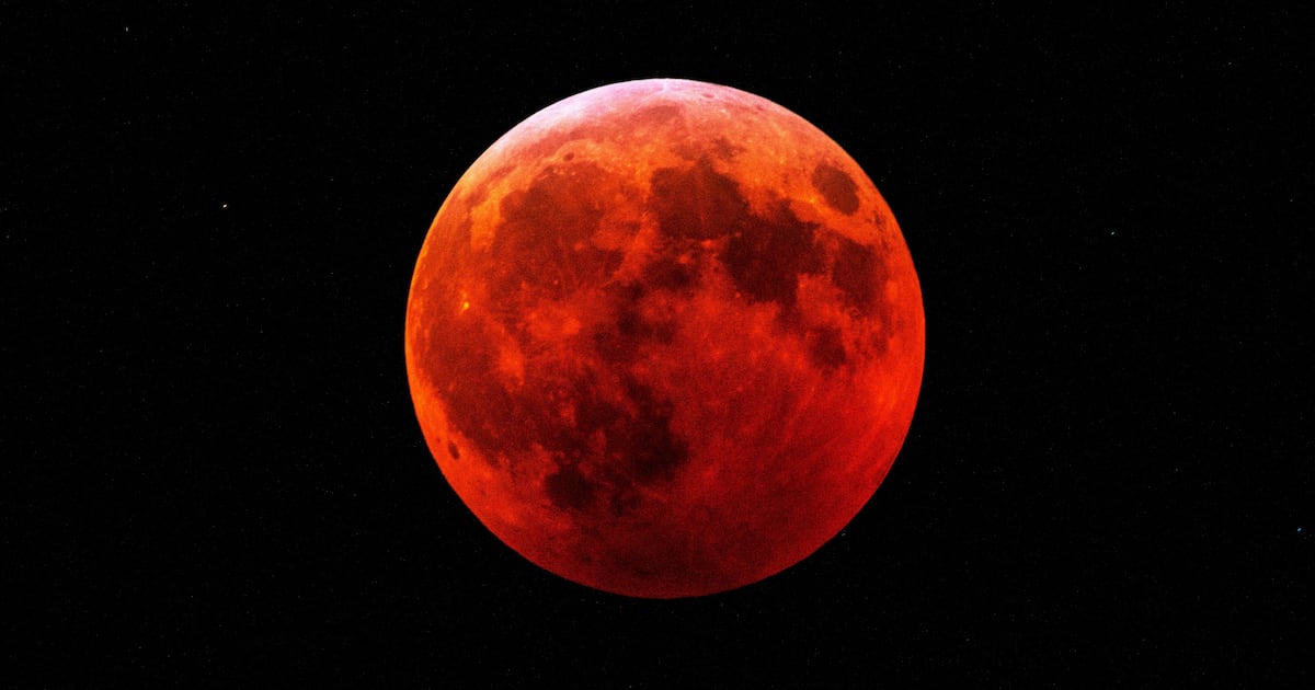 Blood moon total lunar eclipse, when you can see the phenomenon – WHIO TV 7 and WHIO Radio