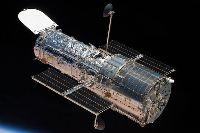 Hubble could re-enter atmosphere as early as 2028 • The Register