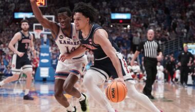 Arizona men’s basketball at Kansas final score: Wildcats fall to Jayhawks for 1st loss of season