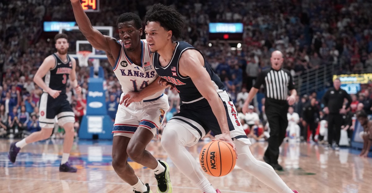 Arizona men’s basketball at Kansas final score: Wildcats fall to Jayhawks for 1st loss of season