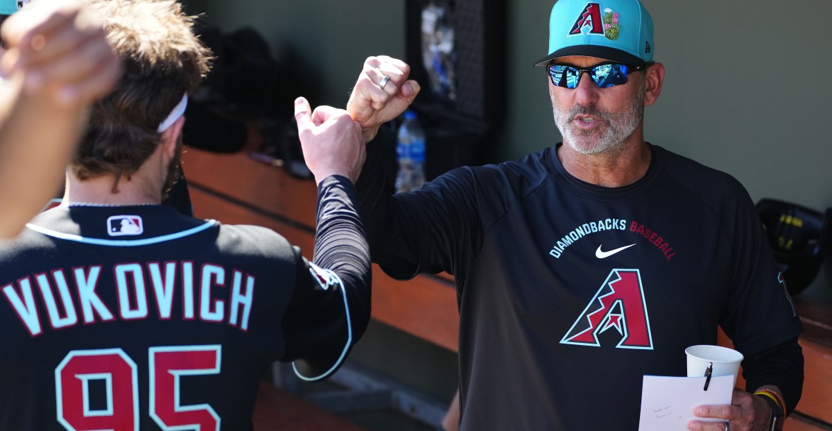 Dbacks 3, Mariners 1: Night Baseball is Back!