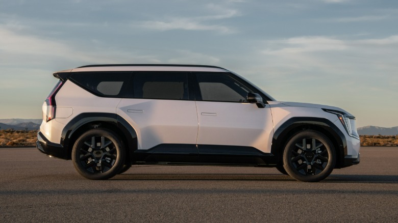 Side view of a white Kia EV9