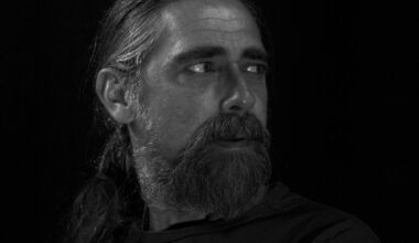 If a man in his 40s suddenly starts going to the gym every day, cooking his own meals, and spending time alone, something important is happening — and it's almost always the opposite of a crisis