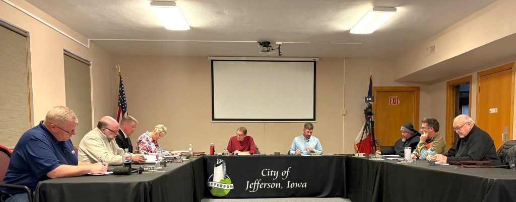 Jefferson City Council Confirms Golf Course Clubhouse Manager and Superintendent Ahead of the Season | Raccoon Valley Radio