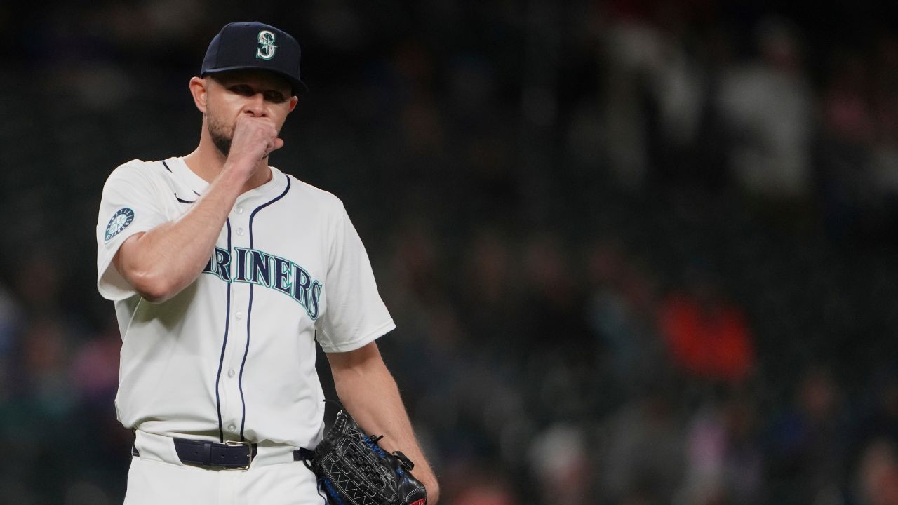 Blue Jays sign veteran pitcher Jesse Hahn to minor-league deal