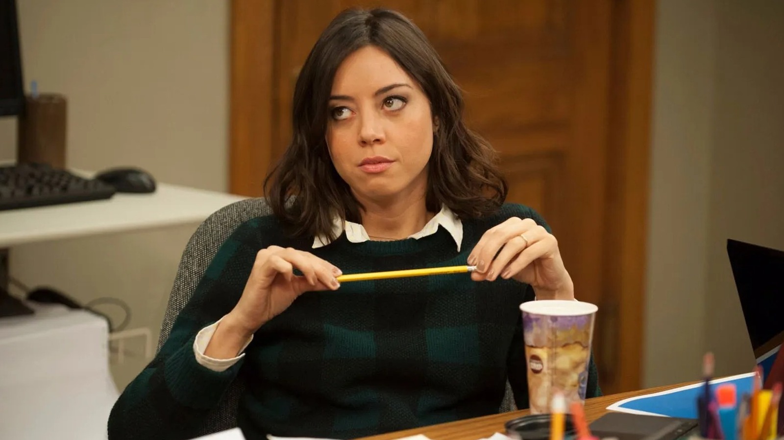 Parks And Recreation's Aubrey Plaza Got In Trouble For Stealing From A Beloved Guest Star