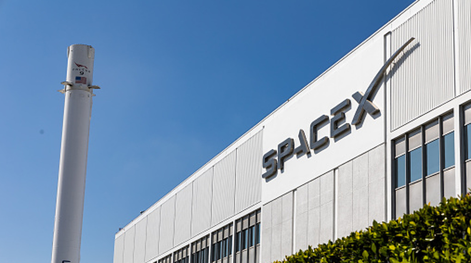 SpaceX Files Federal Request To Launch 1 Million AI Data Center Satellites Into Orbit