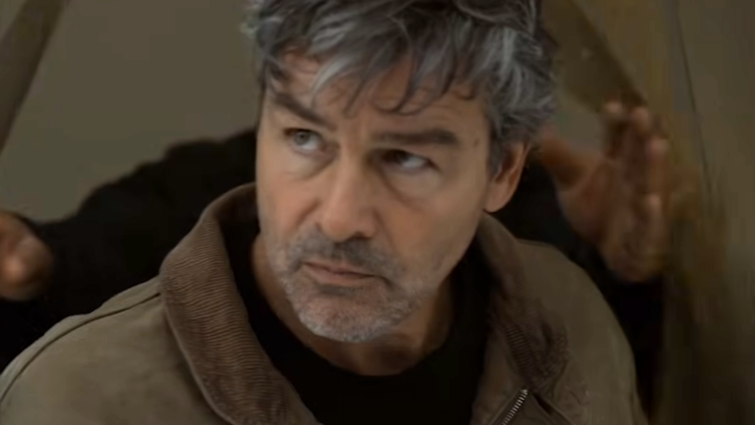 First DCU Lanterns Footage Released: Hal Pushes John to the Edge—Literally