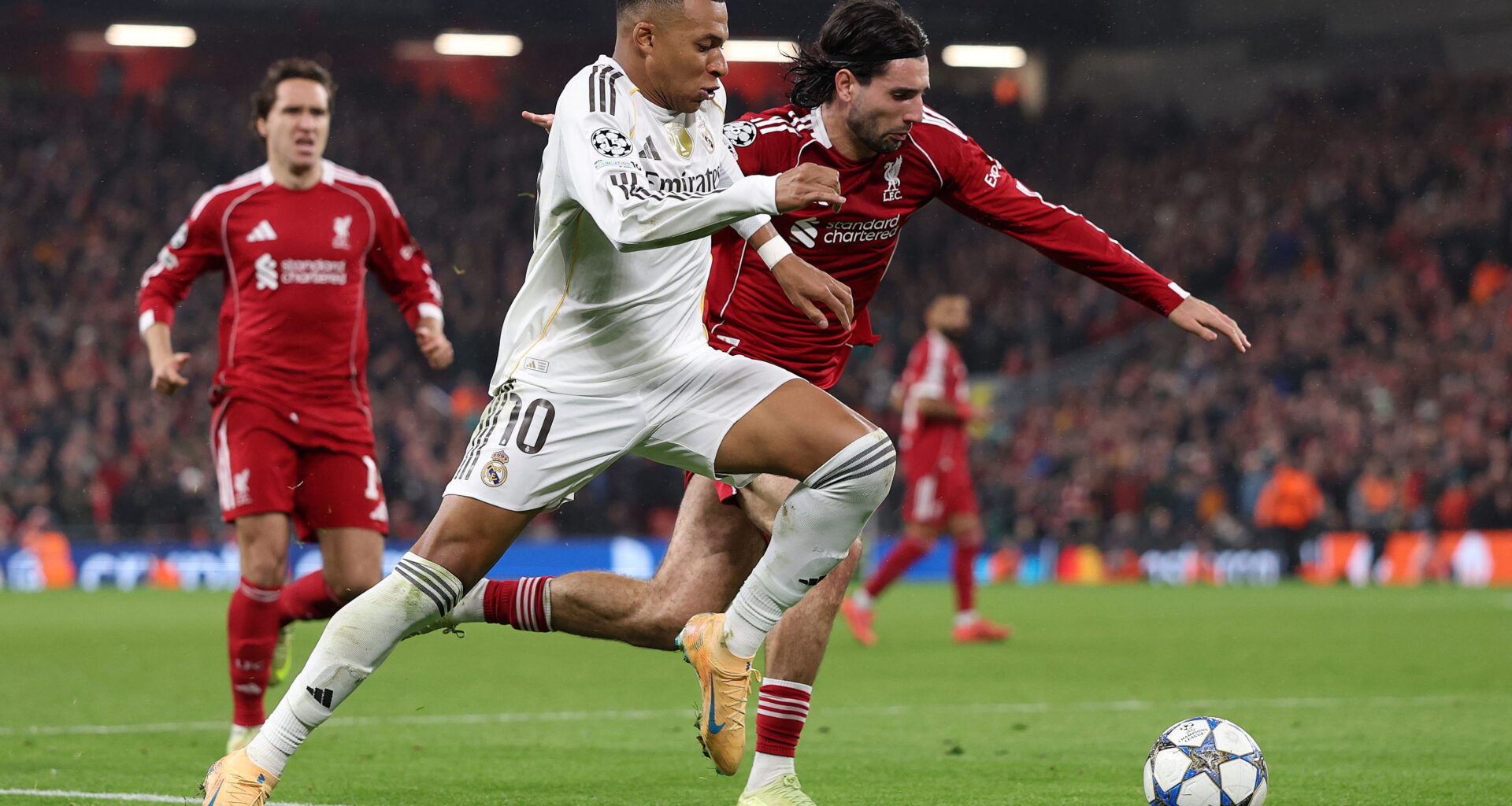 Manager reveals Liverpool superstar wants to play for Real Madrid