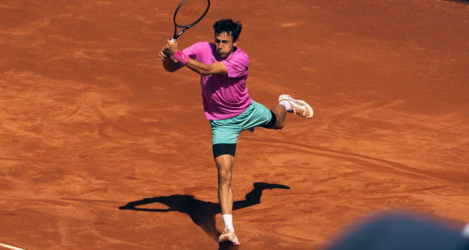 Emilio Nava surges to Santiago shock against Matteo Berrettini | ATP Tour