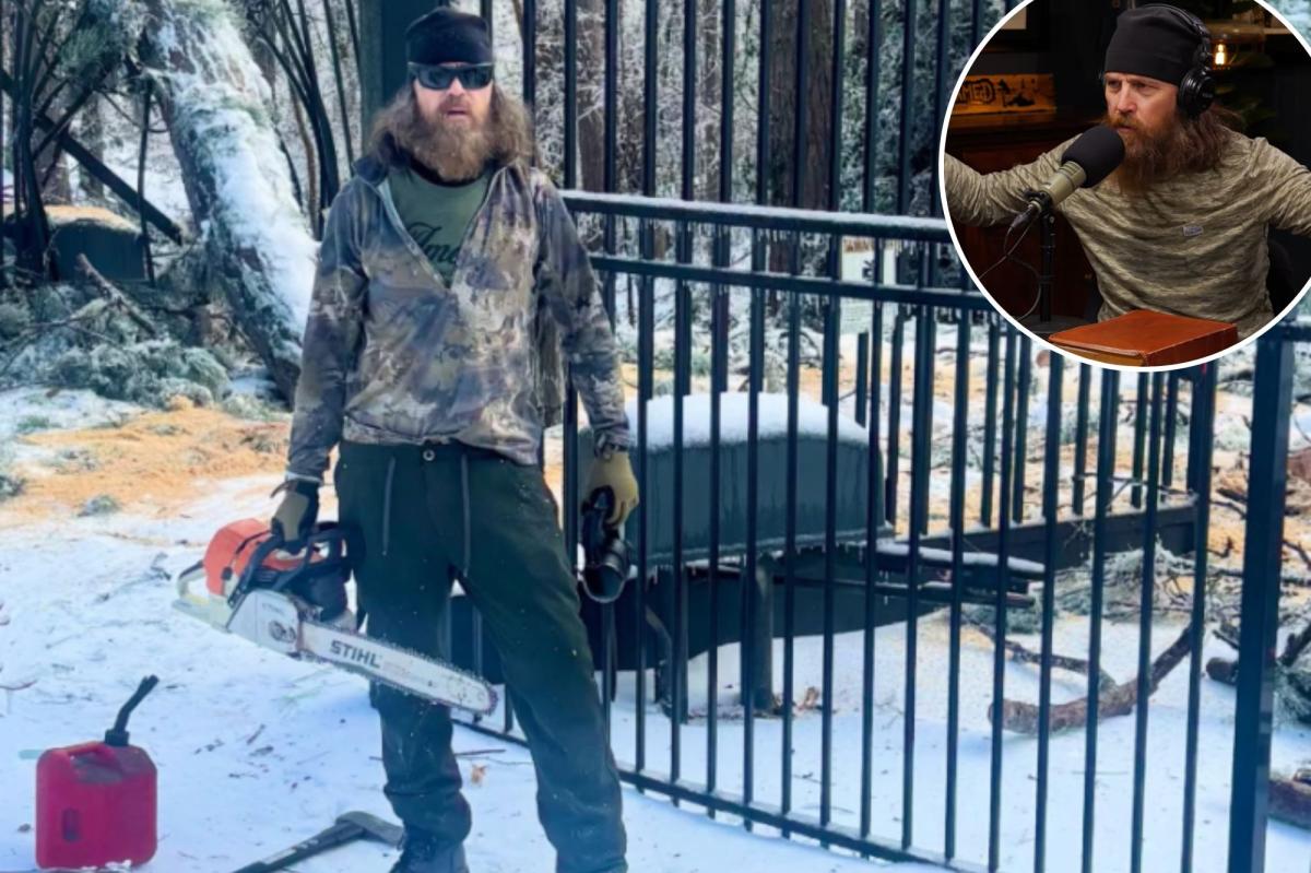 Duck Dynasty star Jase Robertson and team had multiple near death experiences during Louisiana snowstorm