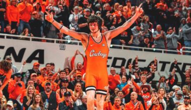 No. 3 Oklahoma State outscores No. 7 Iowa wrestling 32-11 in electric final home performance of the year
