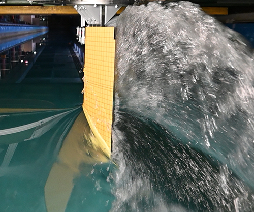 On the ventilation of surface-piercing hydrofoils under steady-state conditions | Journal of Fluid Mechanics