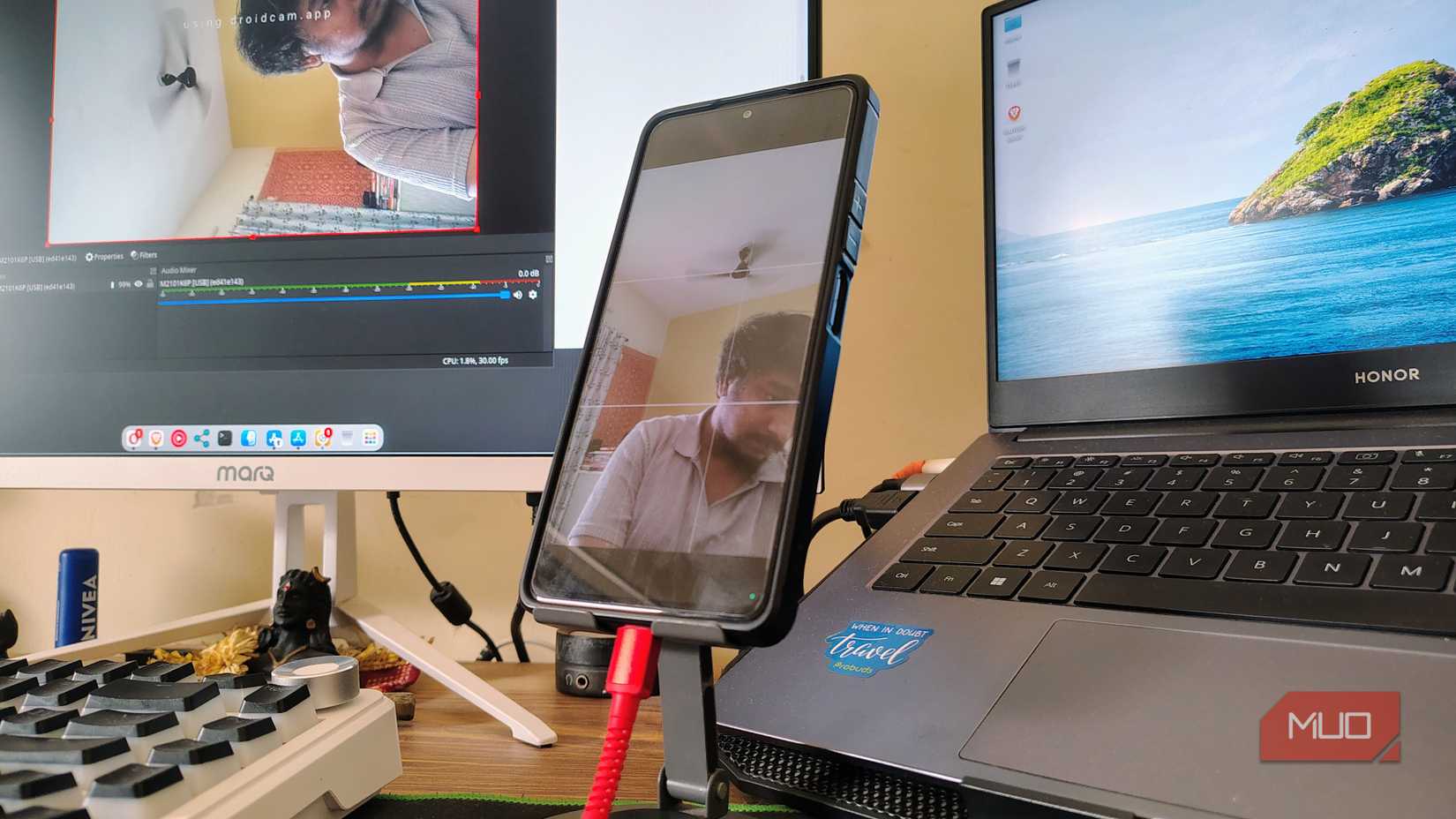Phone cluttering table with extra stand and cables