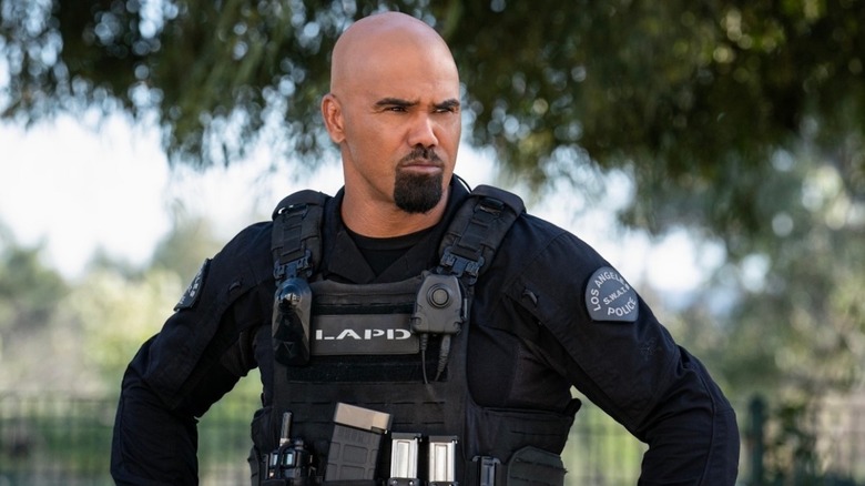 Hondo Harrelson (Shemar Moore) solemnly puts his hands on his hips in S.W.A.T. (2017)