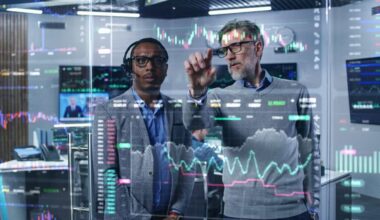 Oracle Surges 12% While Apple, Amazon Tumble in Choppy Tech Week